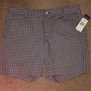 NWT Chaps Ladies size 12 navy/white print shorts